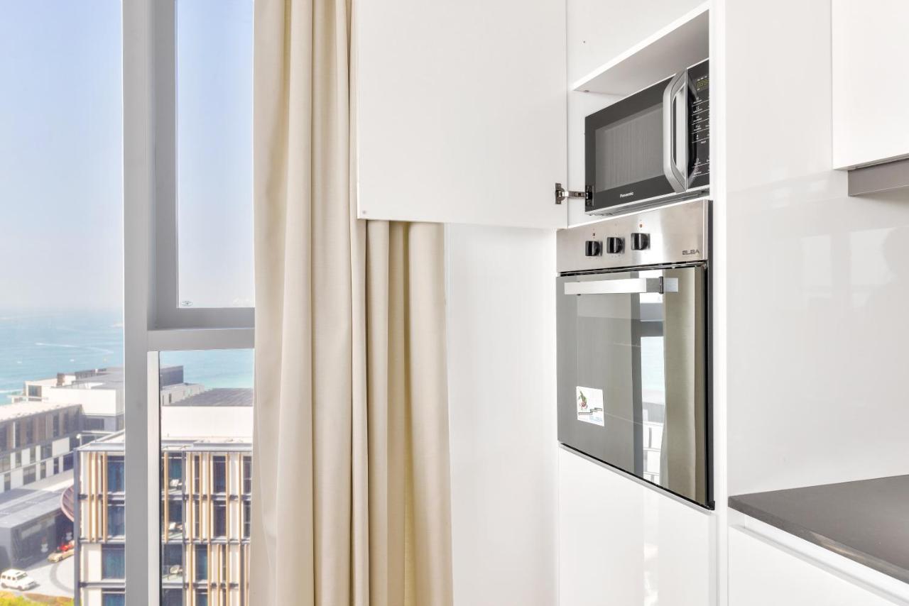 Premium 2+ 1 Bedroom Condo In The Heart Of Bluewaters Island Дубай Екстериор снимка