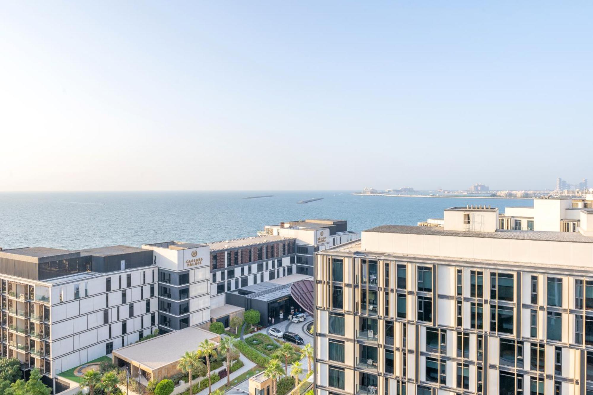 Premium 2+ 1 Bedroom Condo In The Heart Of Bluewaters Island Дубай Екстериор снимка